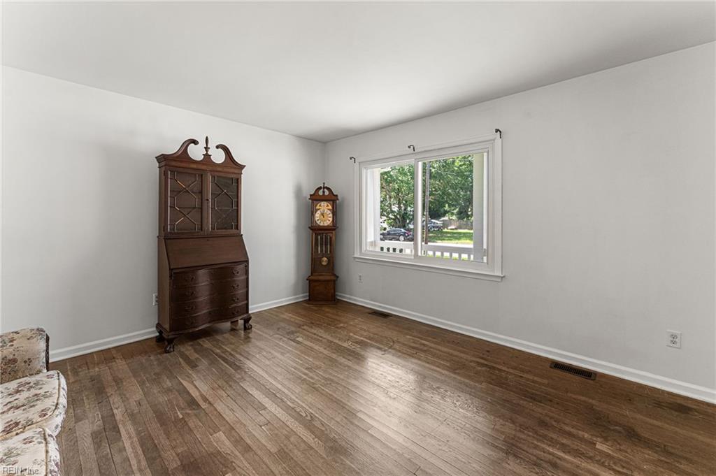 1 Garrett Dr Property Photo 7