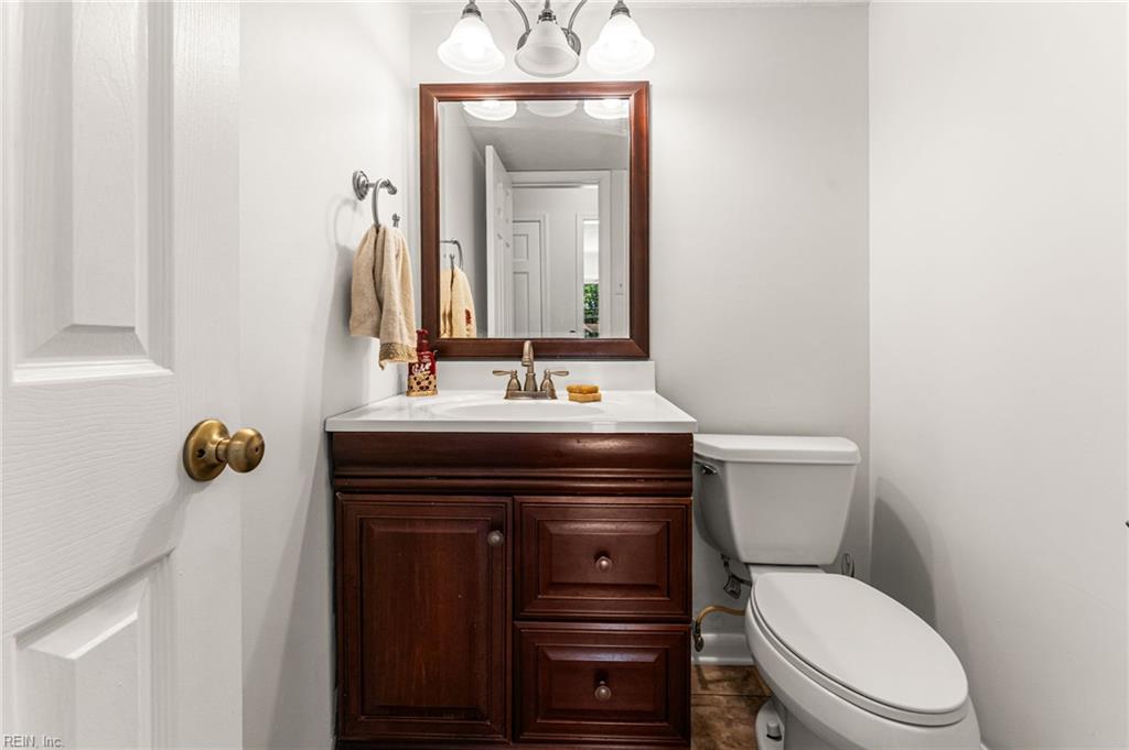1 Garrett Dr Property Photo 10