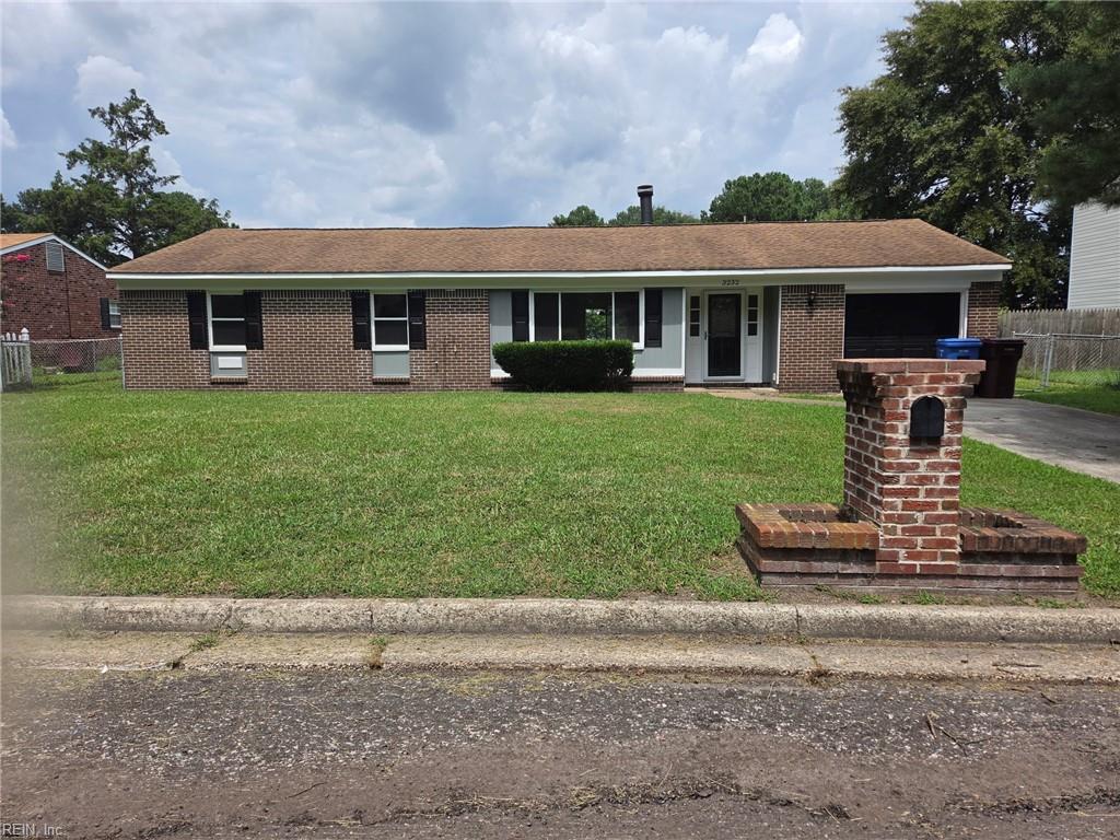 3232 Sir Meliot Dr Property Photo 2