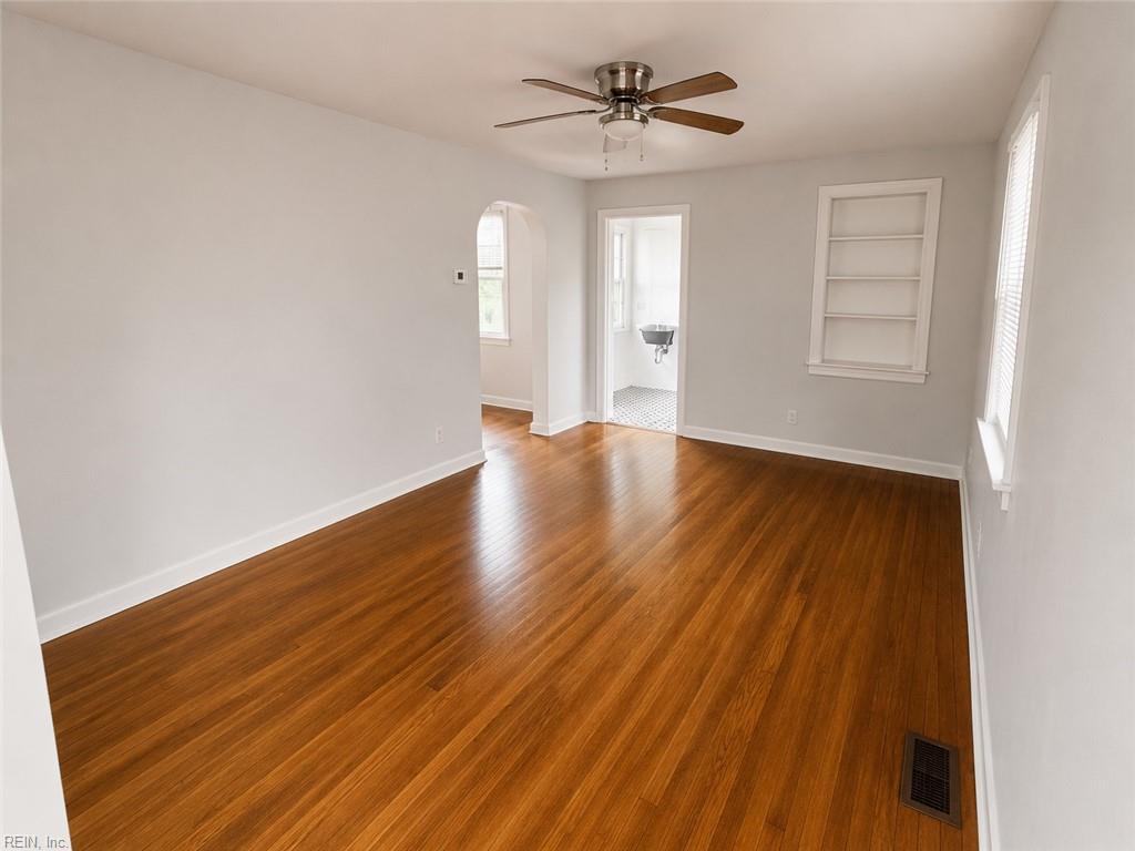 1808 Croyden Rd Property Photo 3