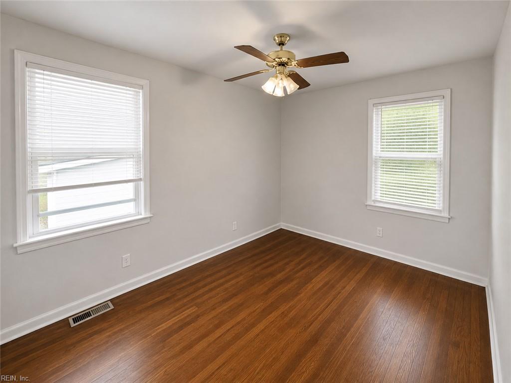 1808 Croyden Rd Property Photo 4