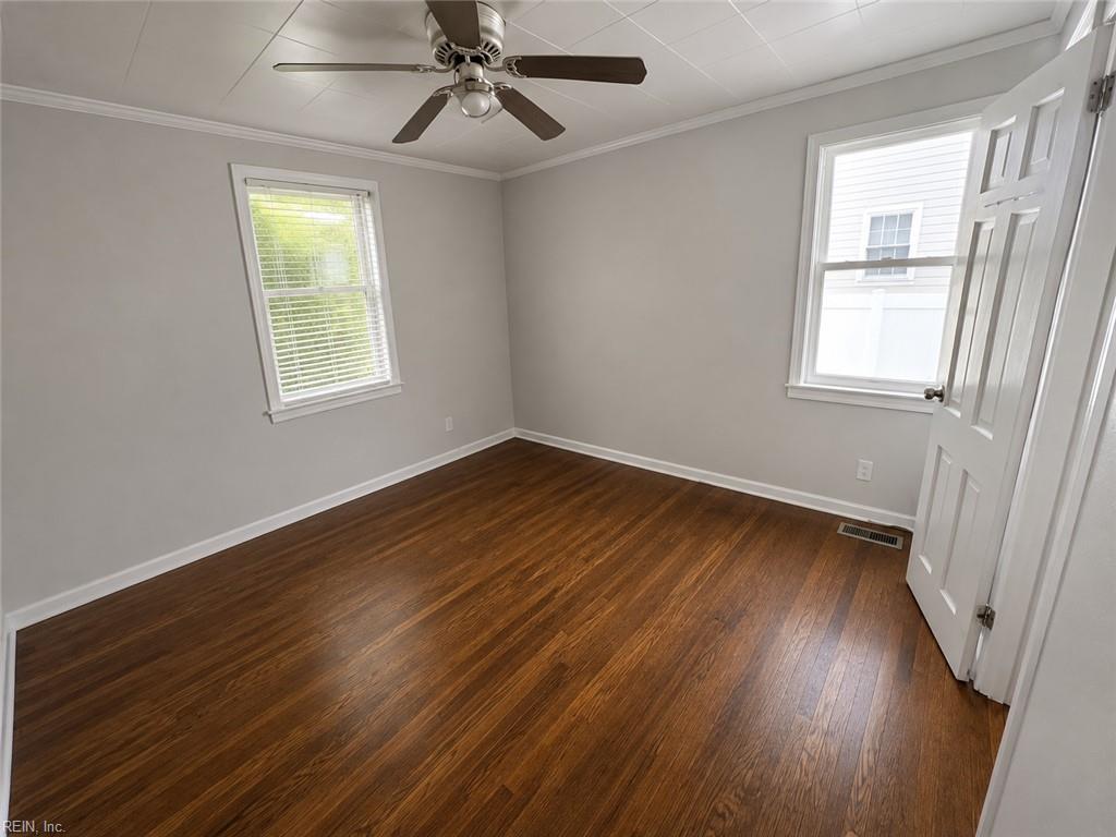 1808 Croyden Rd Property Photo 6