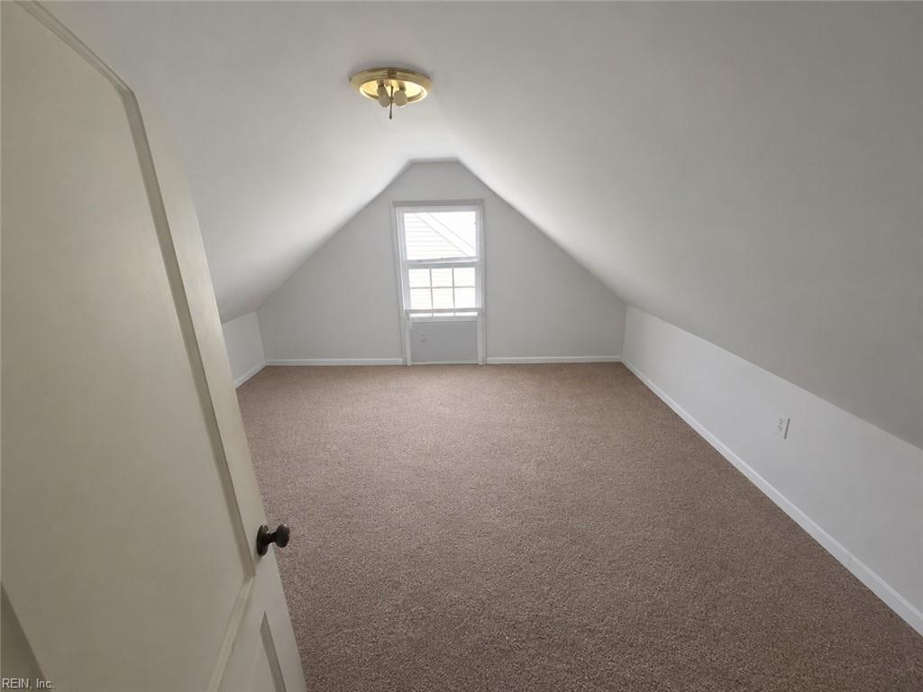1808 Croyden Rd Property Photo 7