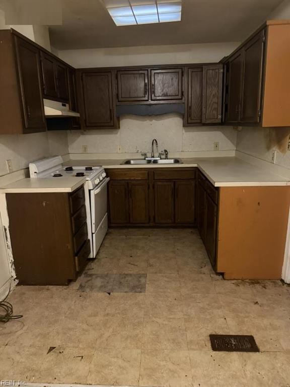 1808 Croyden Rd Property Photo 11