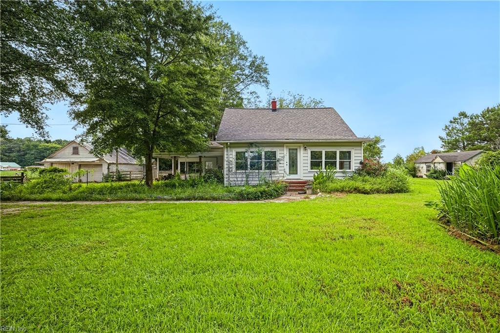 1303 Turnpike Rd Property Photo 3