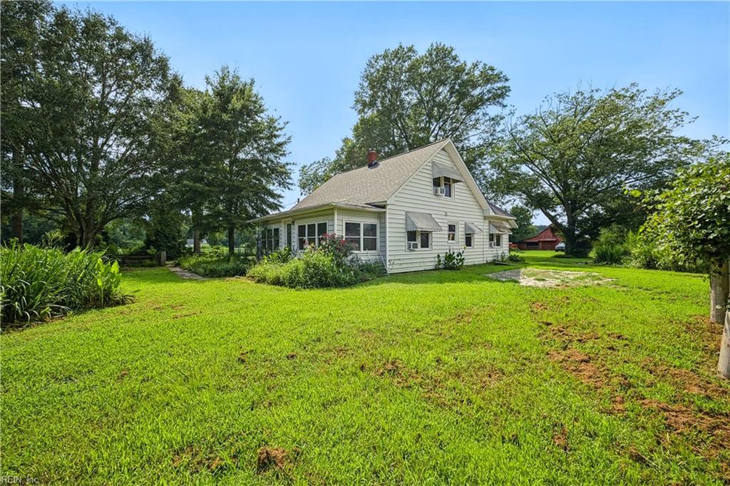 1303 Turnpike Rd Property Photo 4