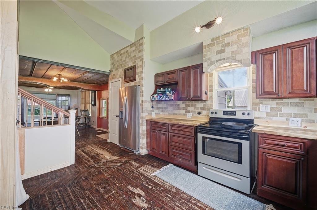 1303 Turnpike Rd Property Photo 14