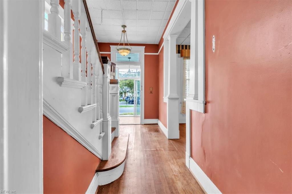 240 Lucile Ave Property Photo 3