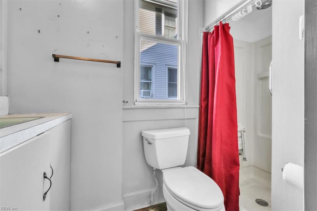 240 Lucile Ave Property Photo 14