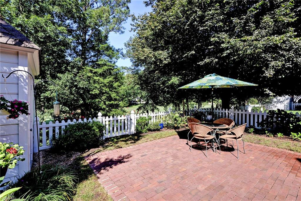 230 Par Dr Property Photo 28