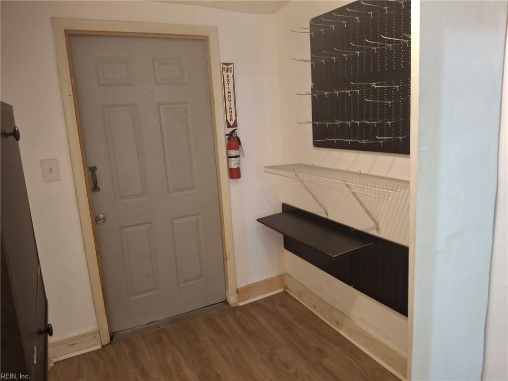 27 E Mellen St Property Photo 4