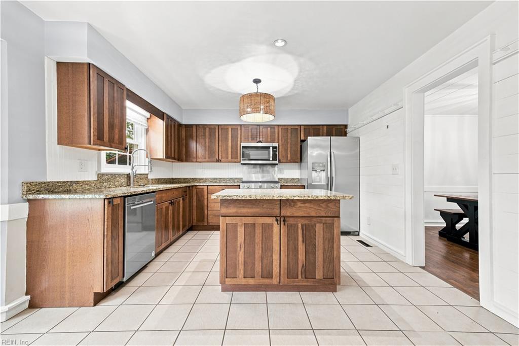 1032 Yardley Lndg Property Photo 6