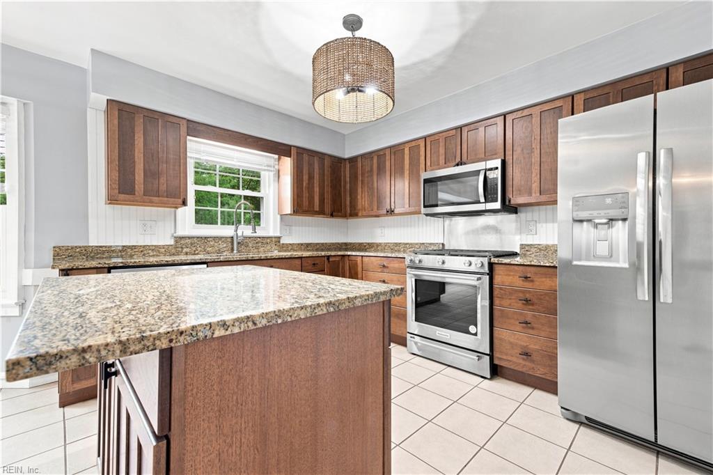 1032 Yardley Lndg Property Photo 7