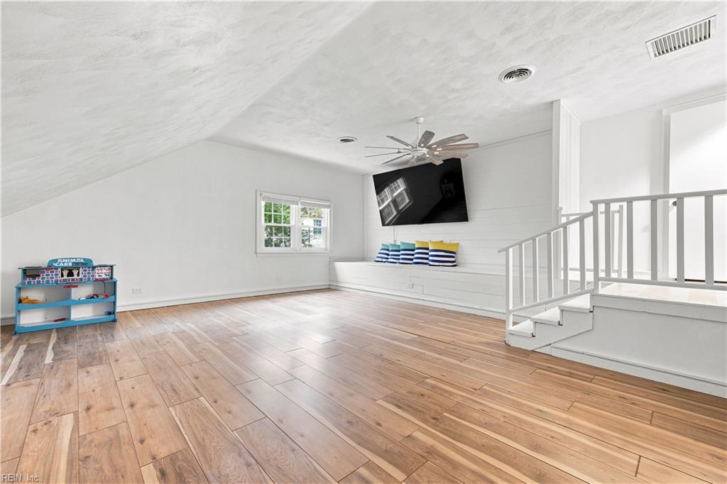 1032 Yardley Lndg Property Photo 15