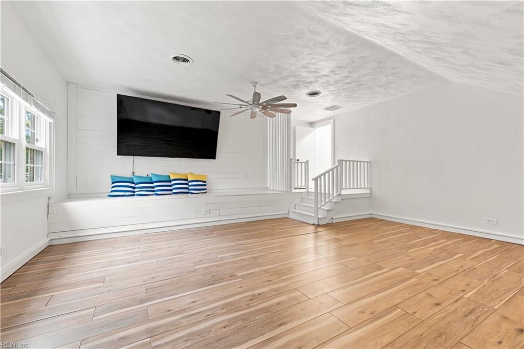 1032 Yardley Lndg Property Photo 16