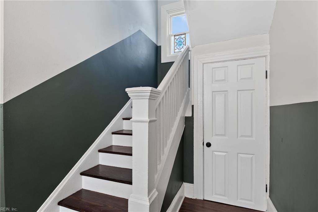 4306 Newport Ave Property Photo 13