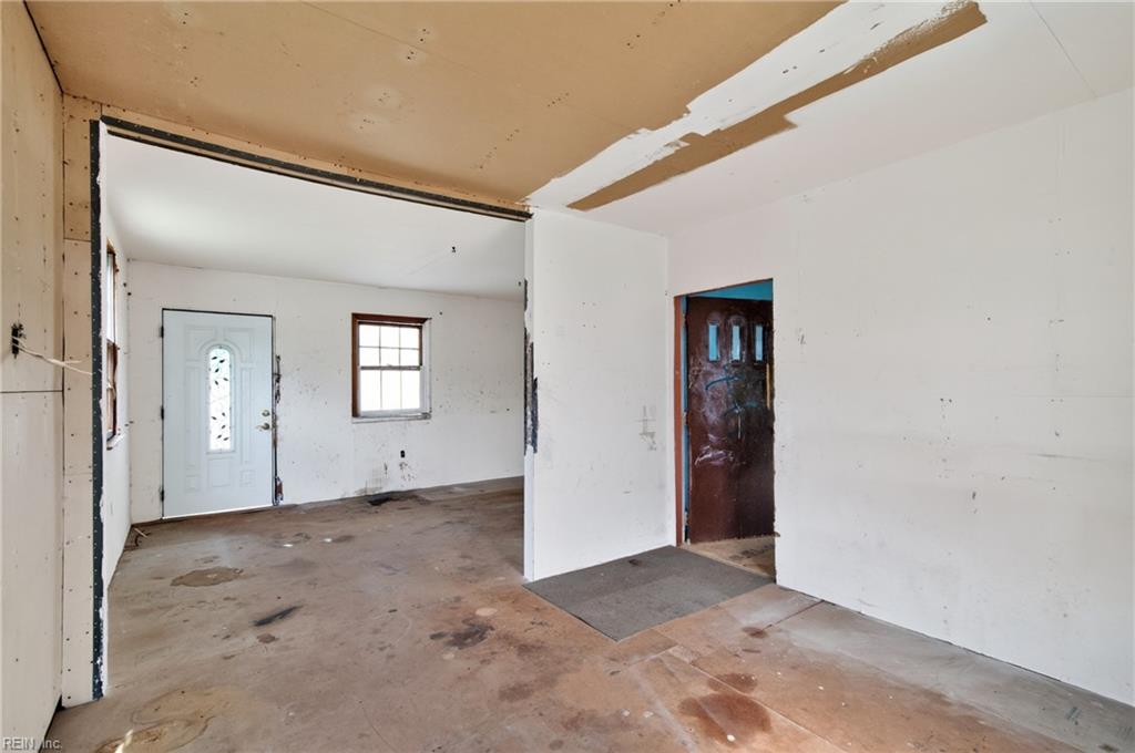 211 Mona Dr Property Photo 22
