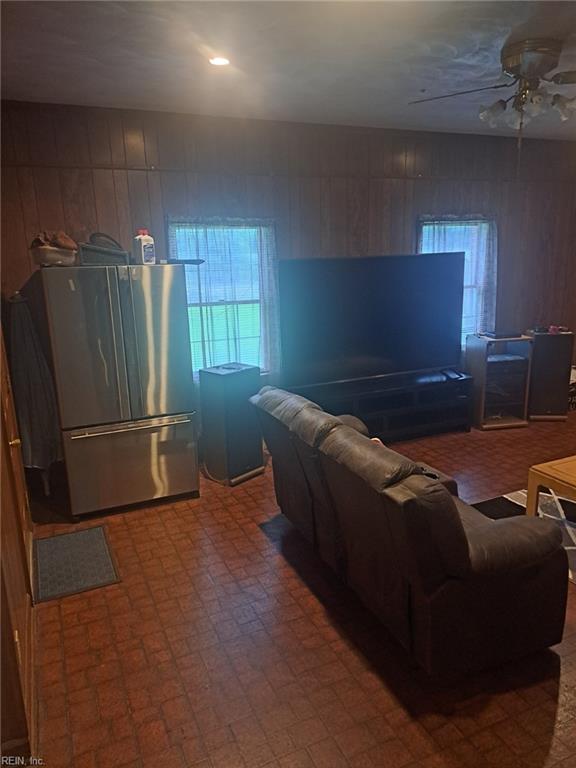 5729 Holland Rd Property Photo 13