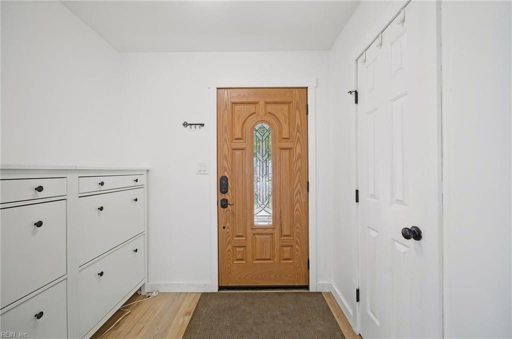 505 Summer Lake Ln Property Photo 8