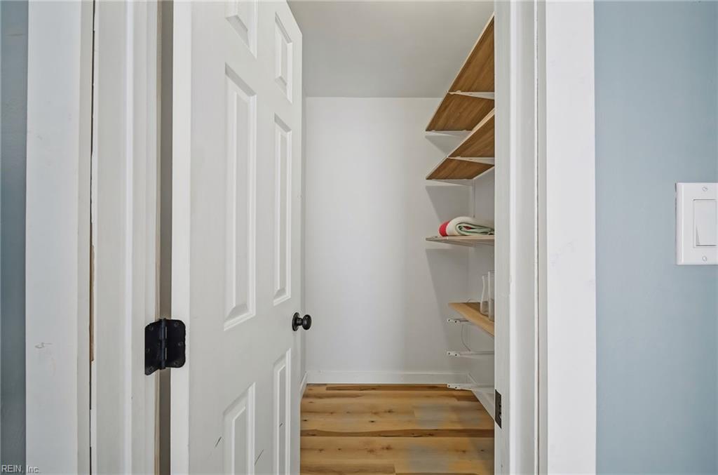505 Summer Lake Ln Property Photo 32