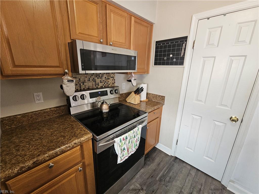 3202 Clover Rd E Property Photo 5