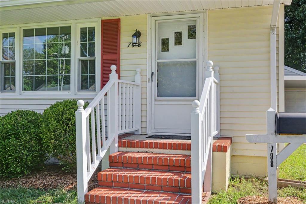 798 Old Oyster Point Rd Property Photo 4