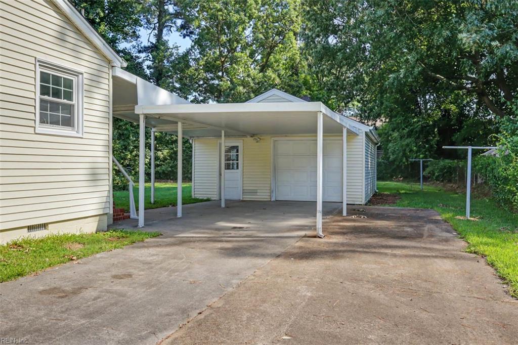 798 Old Oyster Point Rd Property Photo 5
