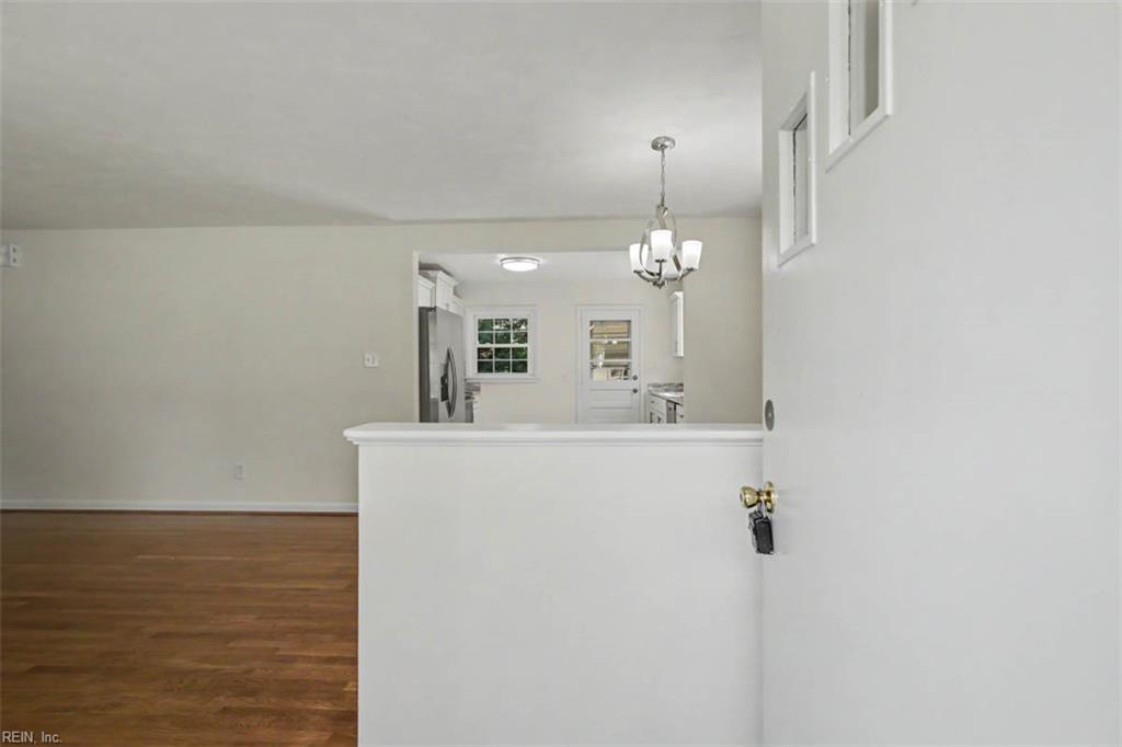 798 Old Oyster Point Rd Property Photo 6