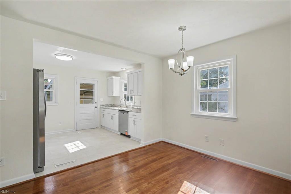 798 Old Oyster Point Rd Property Photo 10