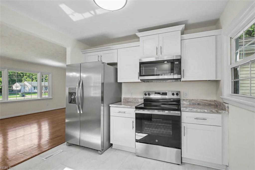 798 Old Oyster Point Rd Property Photo 17
