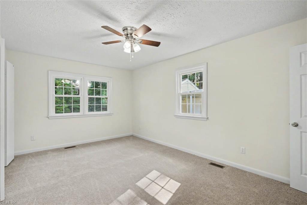798 Old Oyster Point Rd Property Photo 23