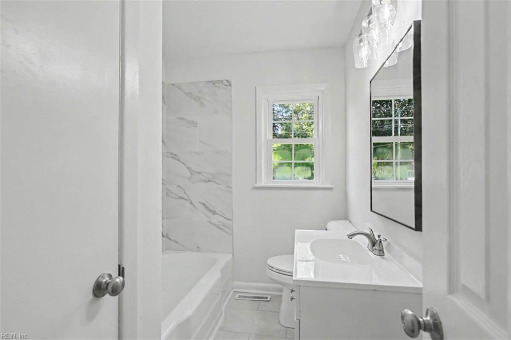 798 Old Oyster Point Rd Property Photo 28
