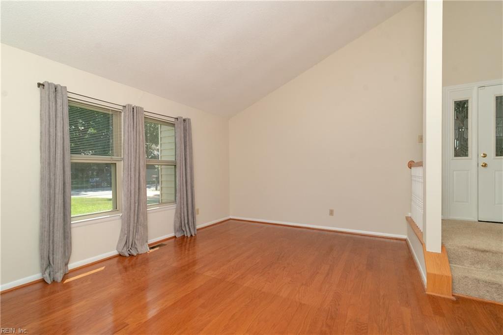 1553 Edgewater Dr Property Photo 14
