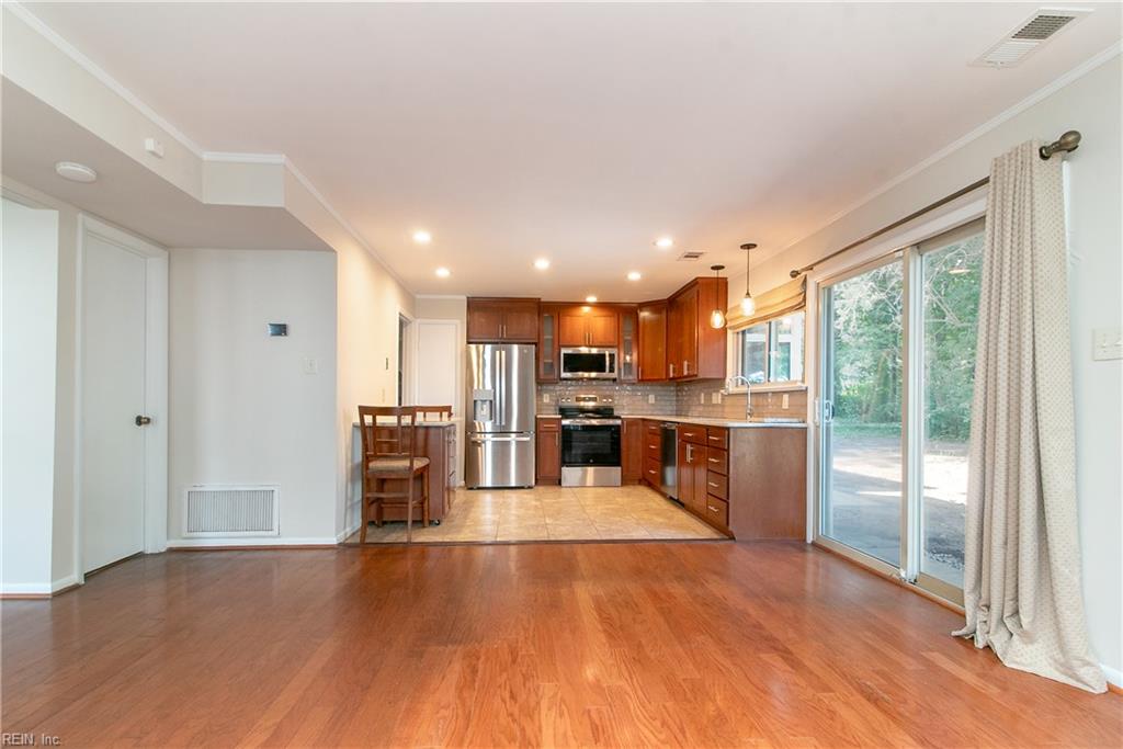 1553 Edgewater Dr Property Photo 21