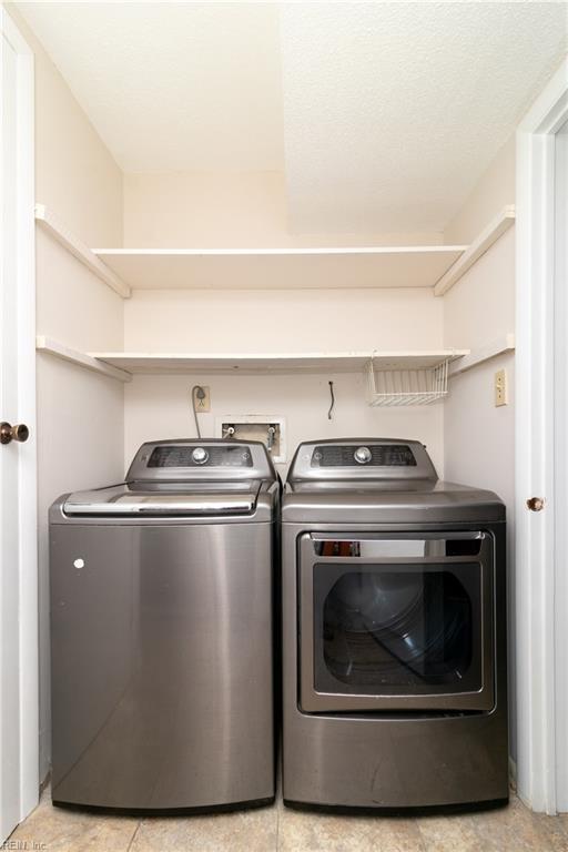 1553 Edgewater Dr Property Photo 47