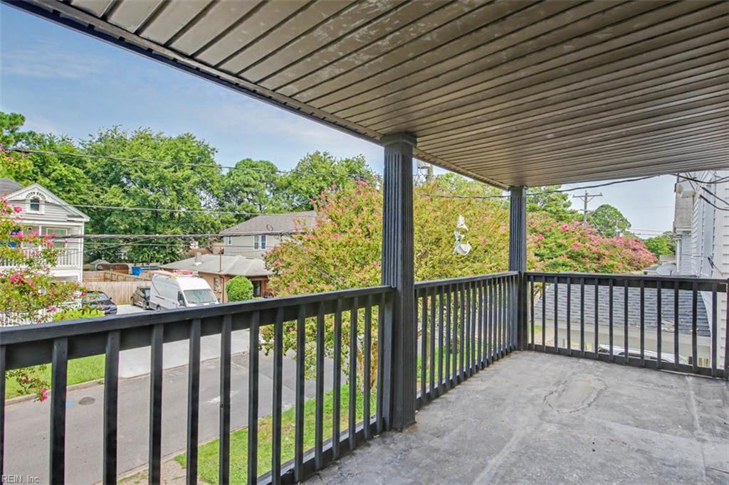 2520 Barre St Property Photo 3