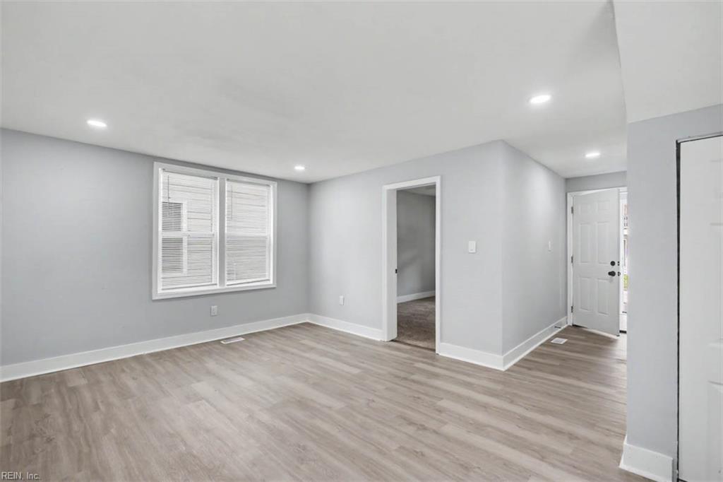 2520 Barre St Property Photo 6