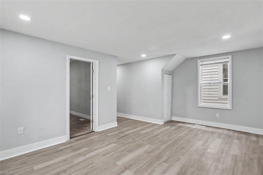2520 Barre St Property Photo 7