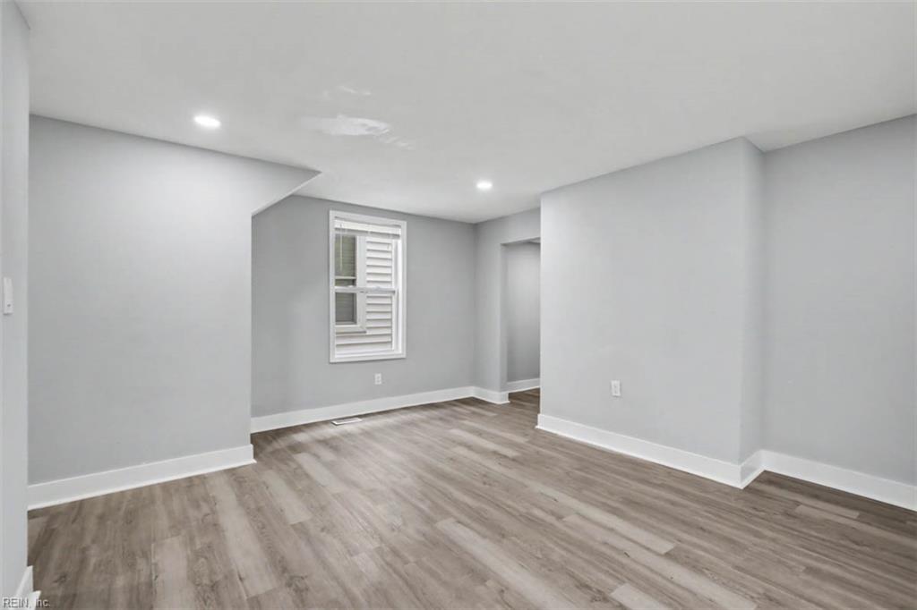 2520 Barre St Property Photo 8