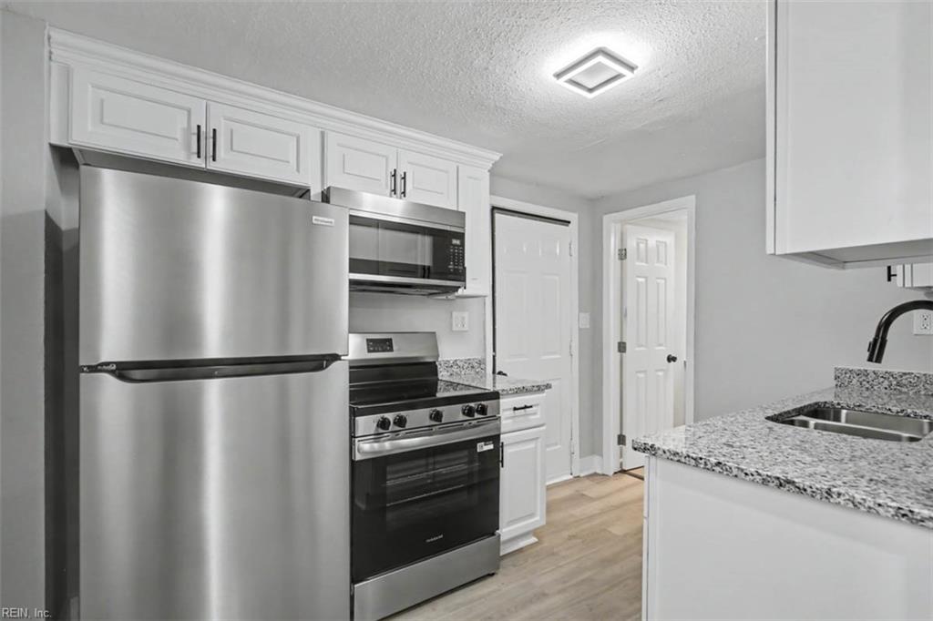 2520 Barre St Property Photo 9