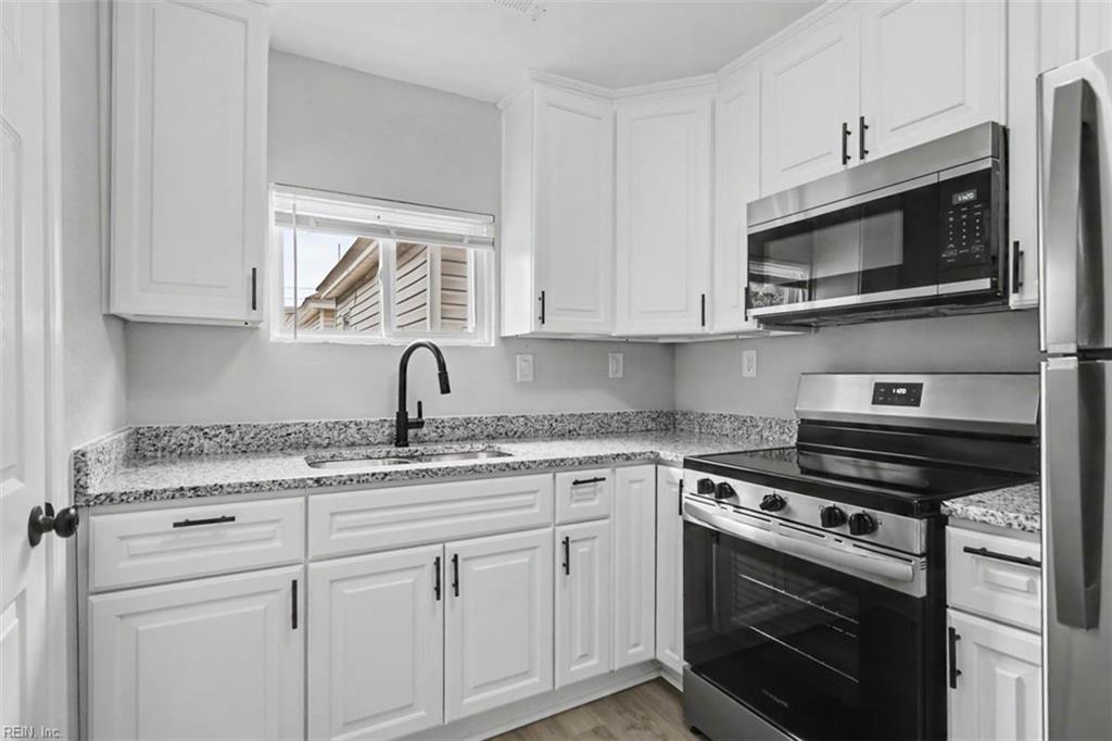 2520 Barre St Property Photo 28