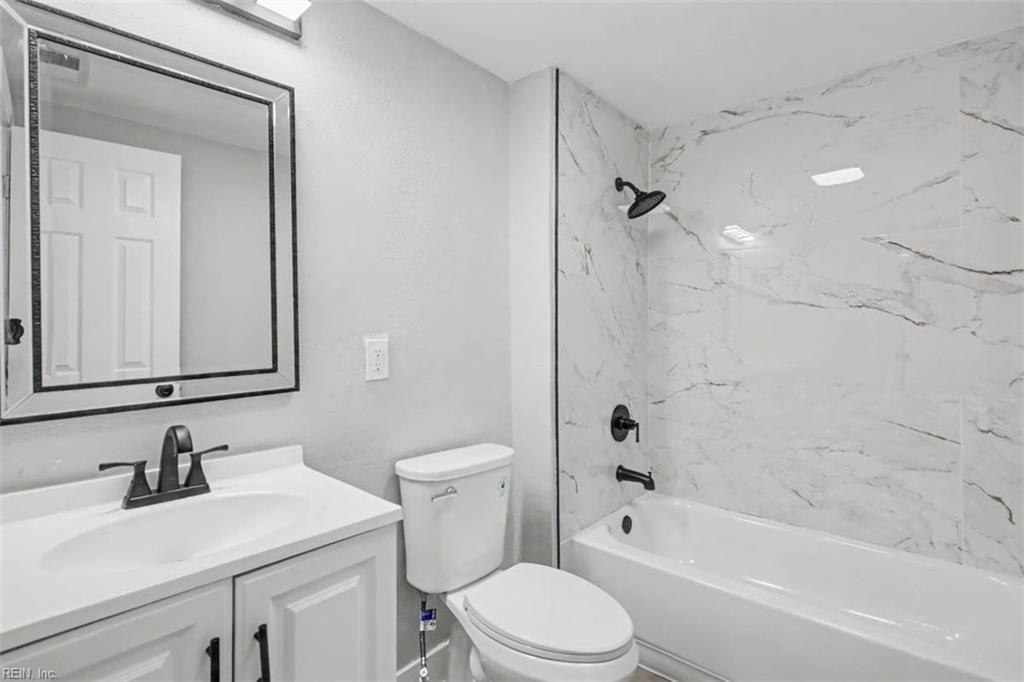 2520 Barre St Property Photo 33