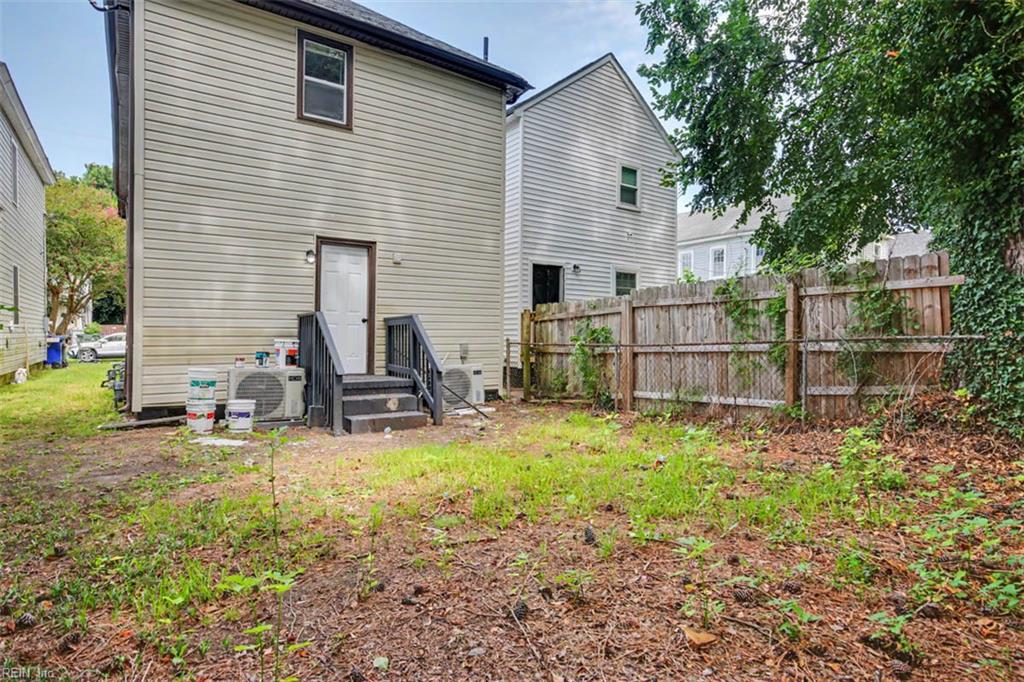 2520 Barre St Property Photo 36
