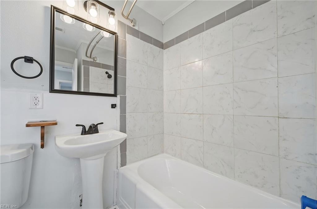 1512 Rolfe Pl Property Photo 19