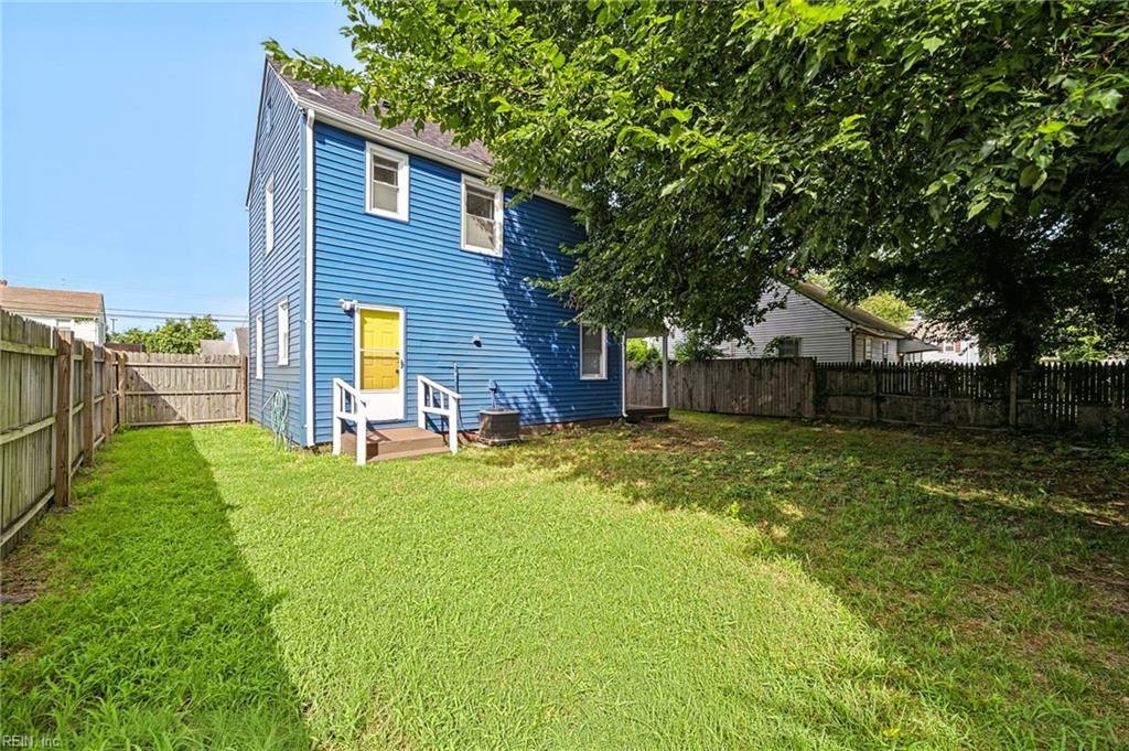 1512 Rolfe Pl Property Photo 21