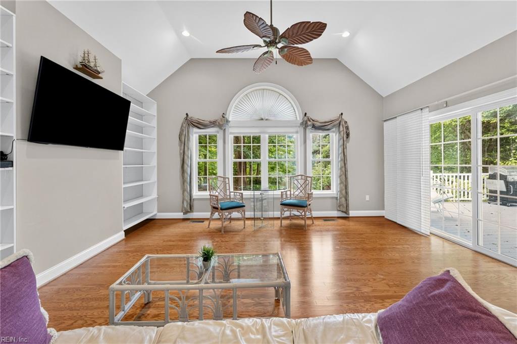 974 Wilton Coves Dr Property Photo 30