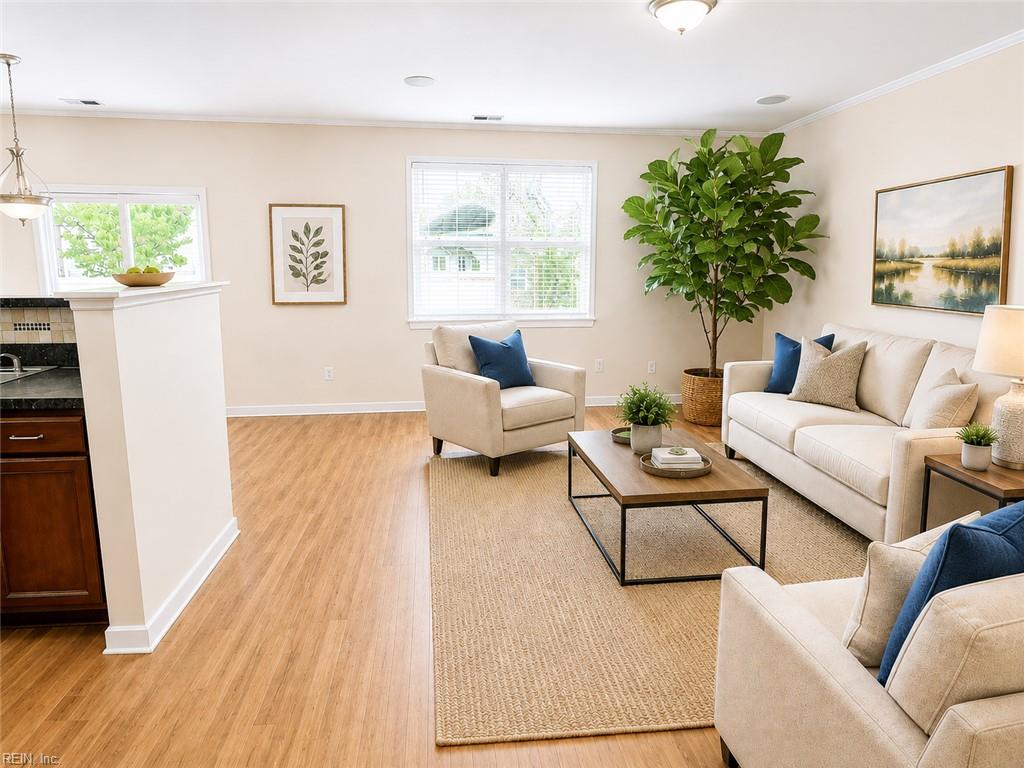 114 Cotswold Ct Property Photo 4