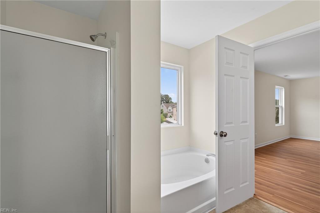 114 Cotswold Ct Property Photo 7