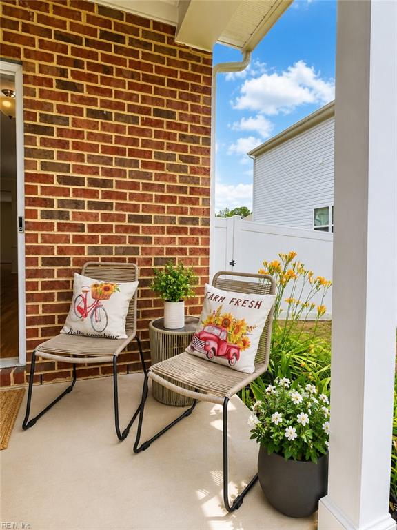 114 Cotswold Ct Property Photo 12