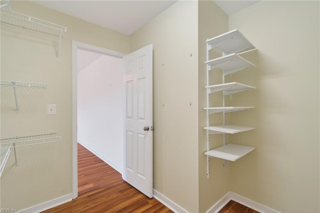 114 Cotswold Ct Property Photo 16